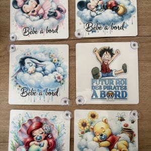 Plaque bébé à bord personnalisée 13x13 cm métal